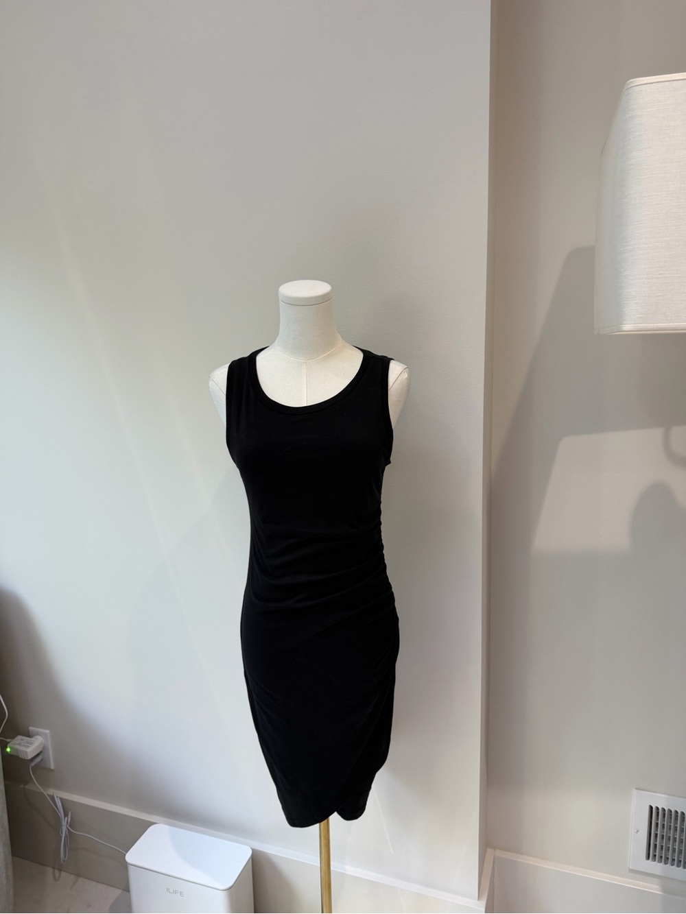 Treasure & Bond Black Sleeveless Sheath Dress